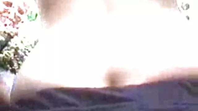 Three young girlfriends are ready to make a little sexy show on films porno sodomie camera