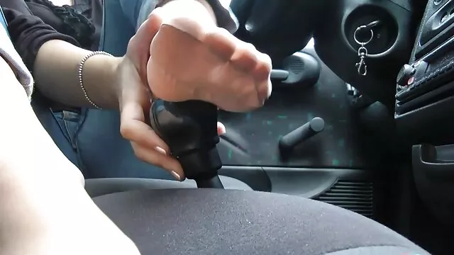 Czech porn star Monica and her ass against a hard phallus anal porno dingue