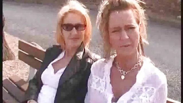 Young slutty slut is ready to masturbate film porno cu anal on the headboard and dildo