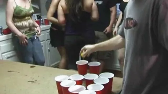 Gorgeous pierced pussy of a young slut enjoys films de sodomie fingering